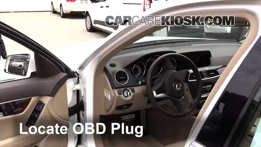 2013 Mercedes-Benz C300 4Matic Sport 3.5L V6 Compruebe la luz del motor Diagnosticar